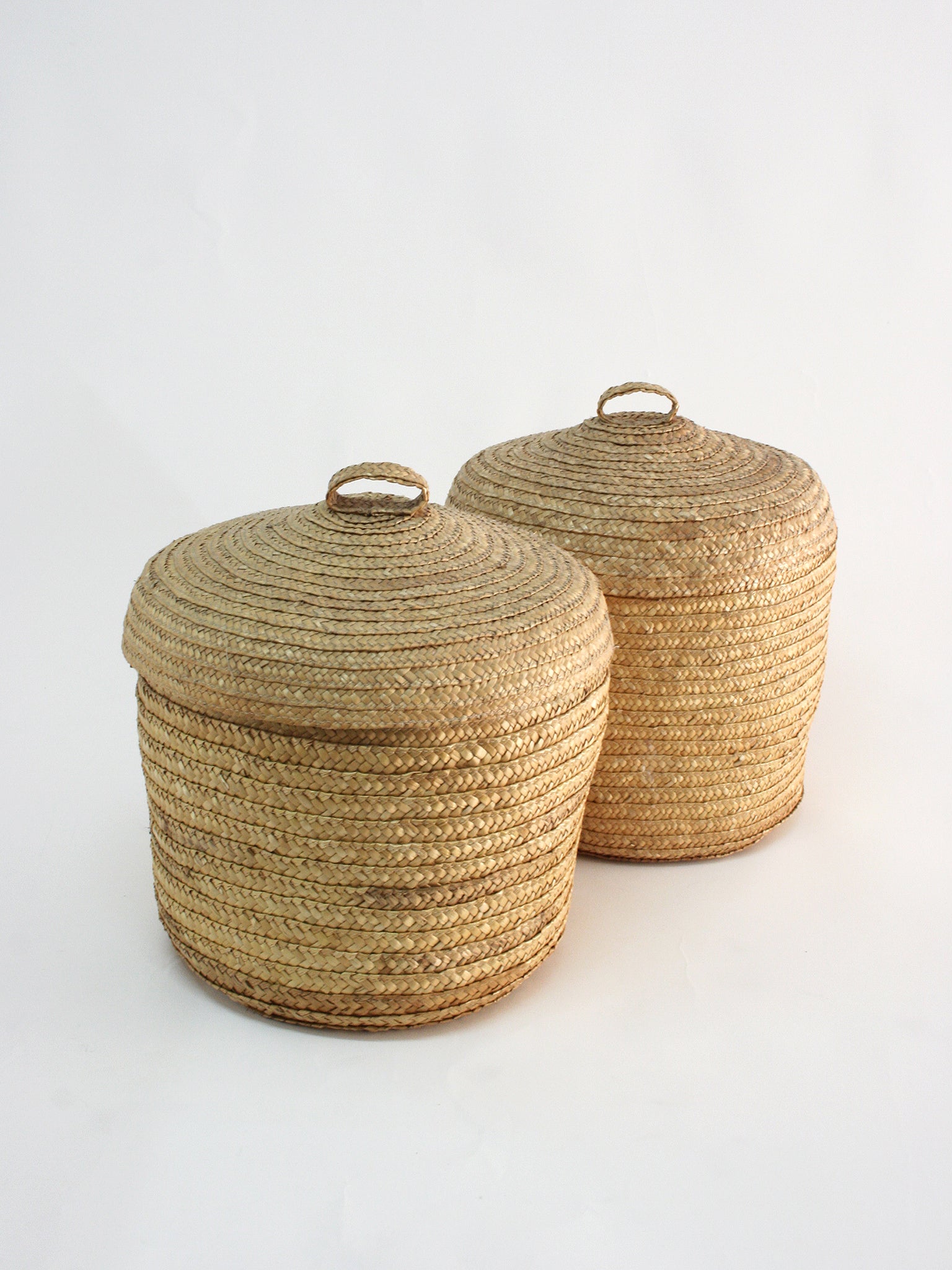 Straw basket, handcrafted