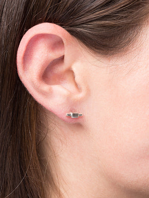 Sprint pin earring, silver